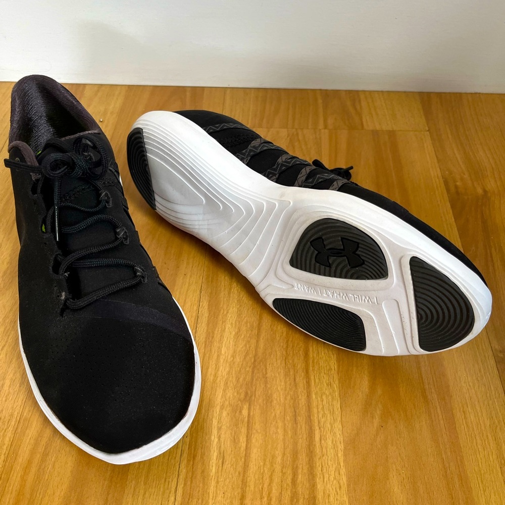 Under Armour Running Shoes | Size 10 | Black